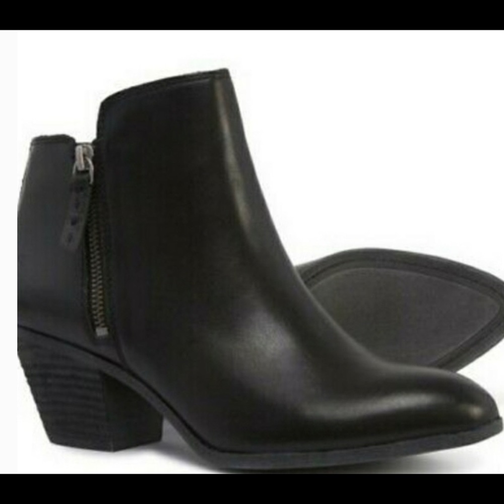 Frye Judy Black Leather Zip Booties Size 7M